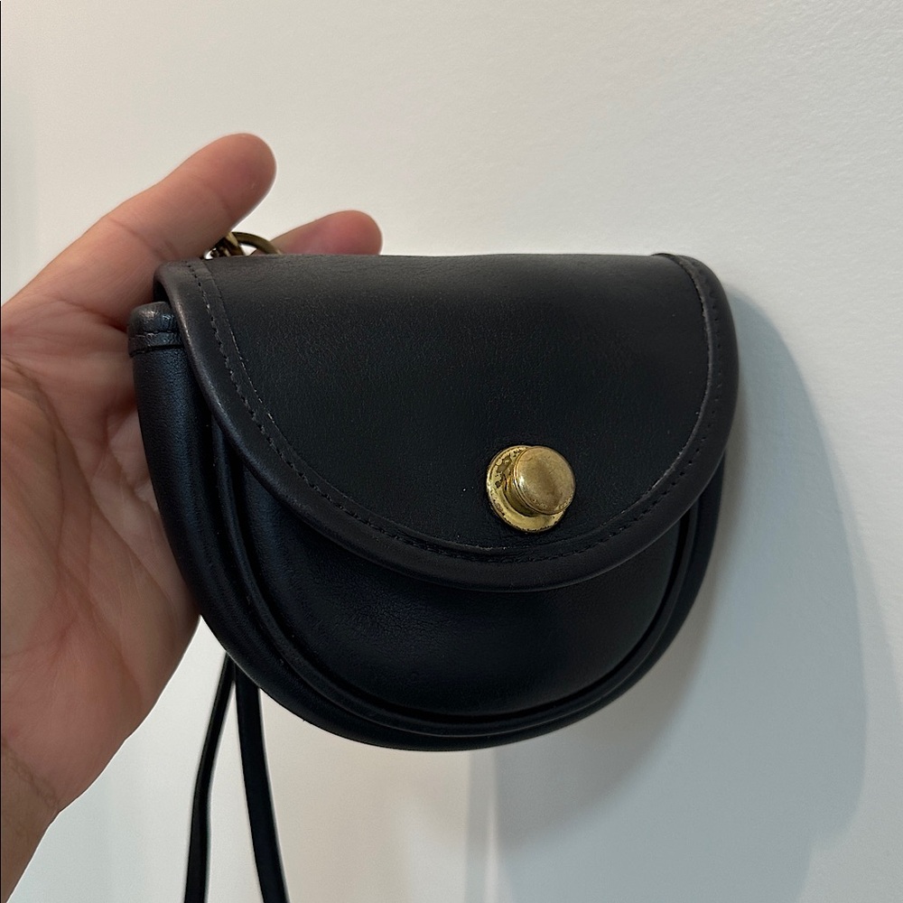 Coach Vintage Crossbody / Shoulder Bag or can be worn on belt - Picture 2 of 16